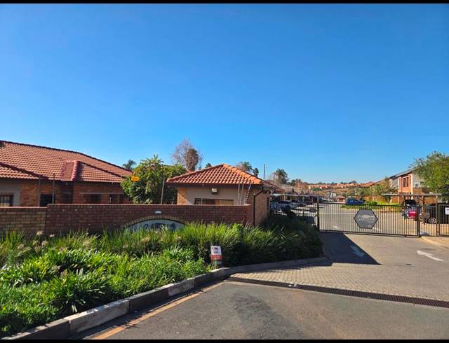 2 BEDROOM PROPERTY TO RENT IN WILGEHEUWEL